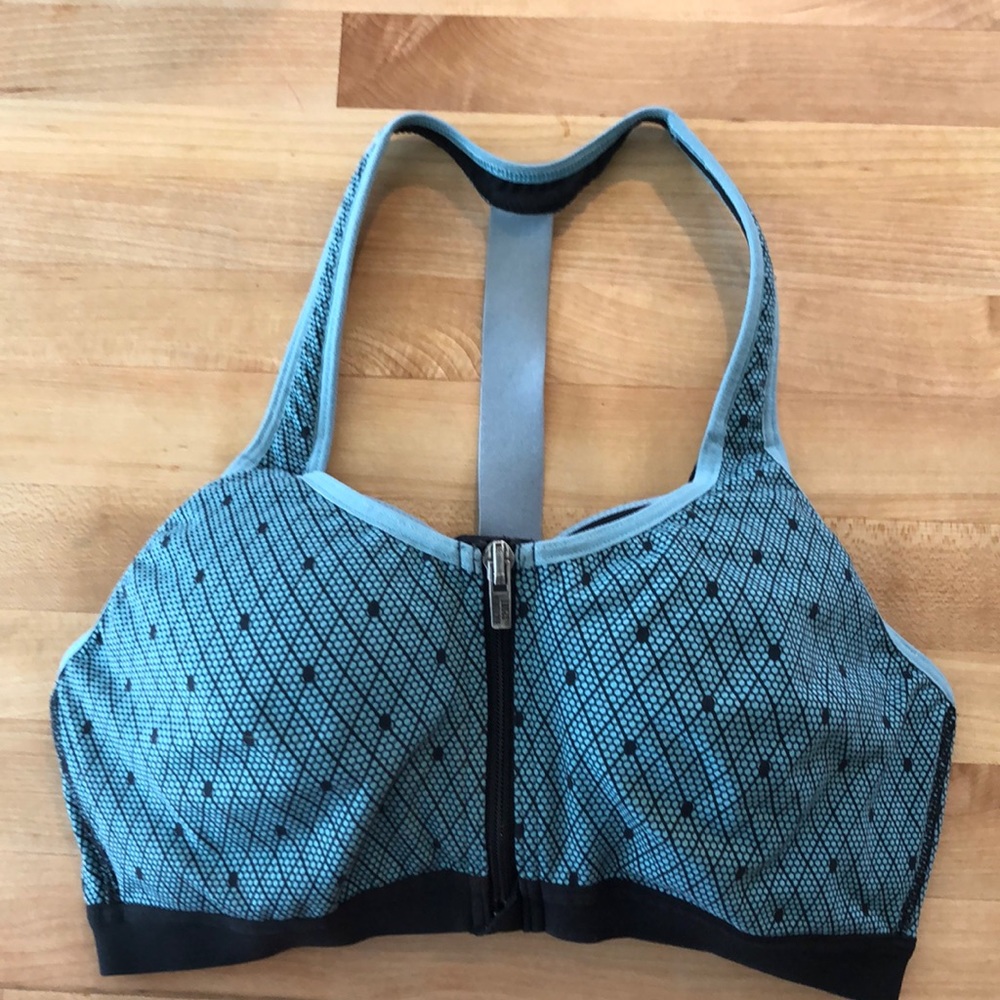 Victoria secret front close sport bra 34C/D